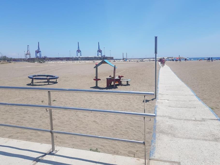 Apartamento Malaga 300 Metros De La Playa Málaga Exterior foto